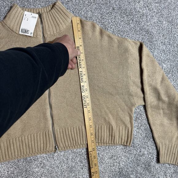 H&M Divided Sweater Womens Medium Cropped Full Zip Minimalist Streetwear Preppy - Picture 2 of 8